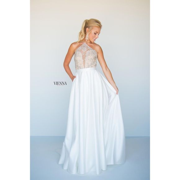 White Vienna Size 10 A-line dress - Picture 2 of 2